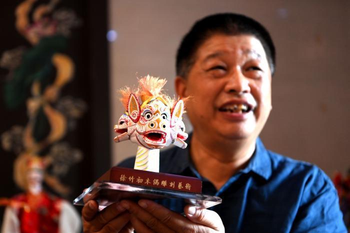 中国决定向委方追加1亿元人民币紧急无偿物资援助