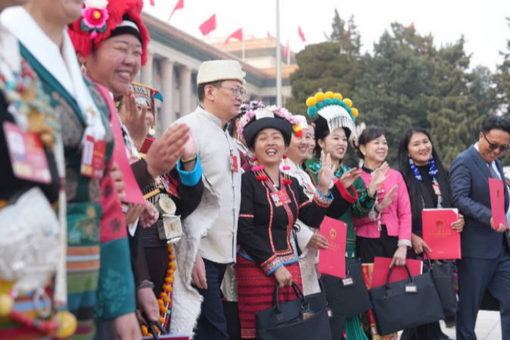 中国的现代化之路既发展自身又造福世界